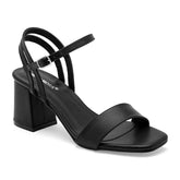 Zapatilla para mujer color negro marca Moramora