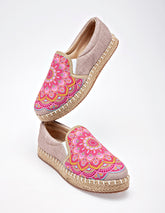 Mora Tierra Sandalia para mujer