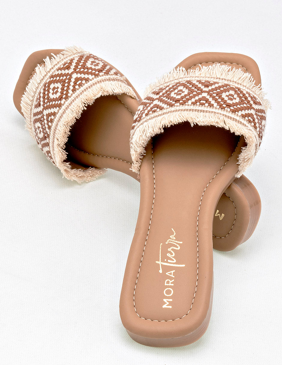 Mora Tierra Sandalia para mujer