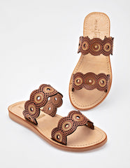 Mora Tierra Sandalia para mujer
